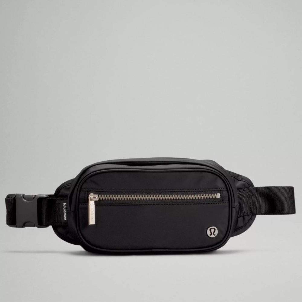 Lululemon Wunderlust Belt Bag